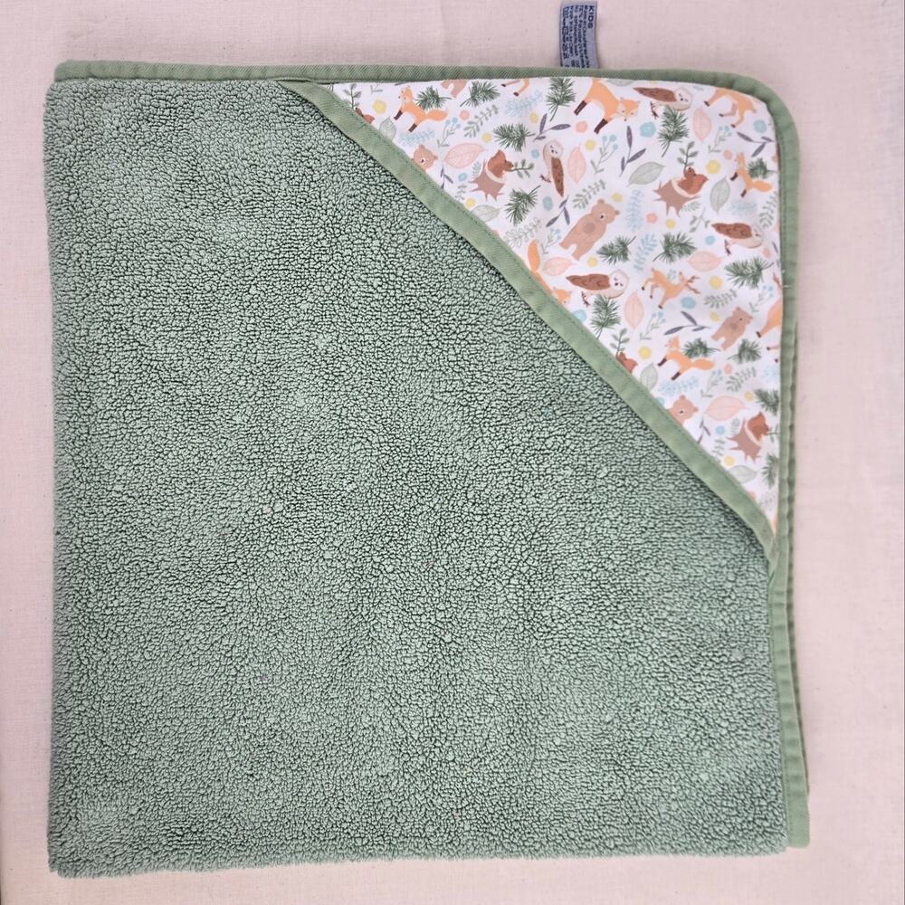 Norwex Kids Hooded Bath Towel Sage Green Woodland Print Microfiber (B)